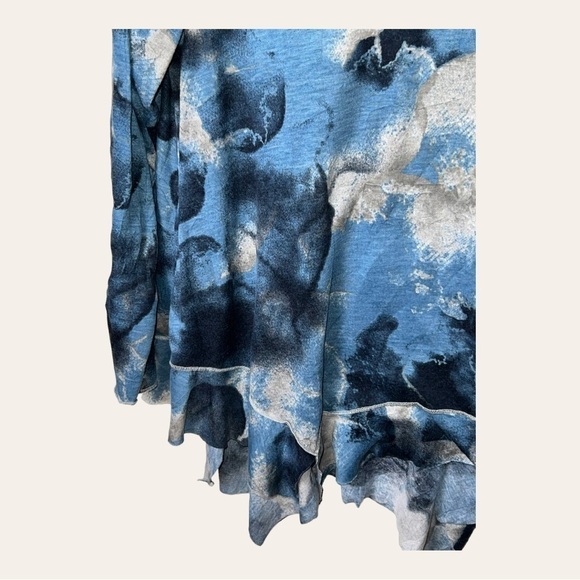 0233. WINE STREET BLOUSE 3/4 SLEEVE BLUE GRAY WATER COLOR‎ RUFFLES - Picture 5 of 9